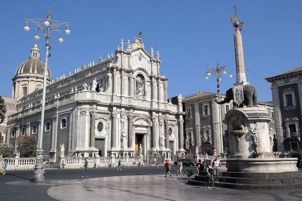 شقة Casa D'Amico Al Duomo كاتانيا المظهر الخارجي الصورة